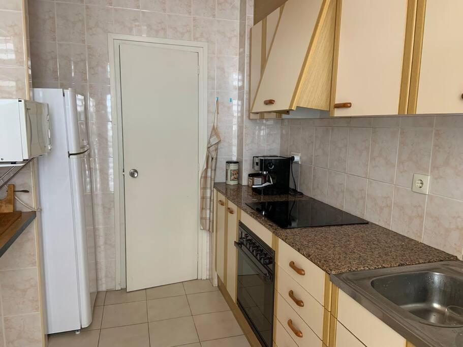 Apartamento Piso Con Parking En El Centro A 2 Minutos De La Playa L' Escala Exterior foto